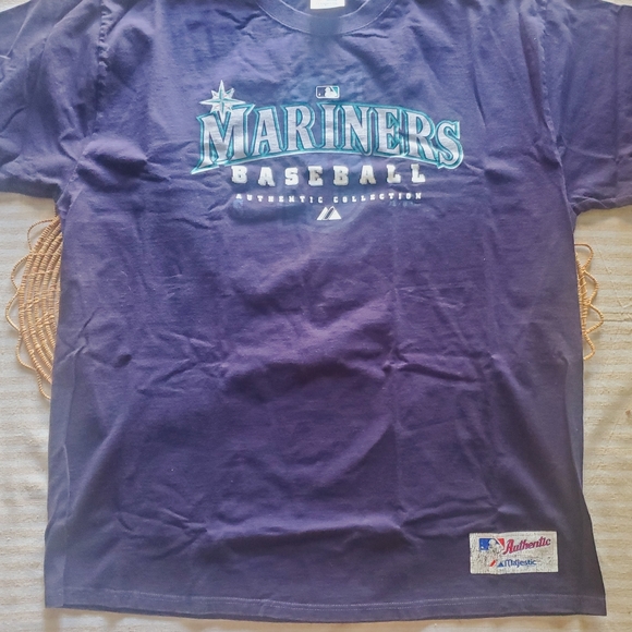 *SOLD* Mariners Baseball Tee - Picture 4 of 4